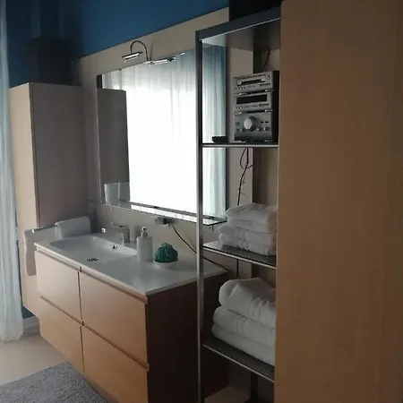 בית הארחה Letizia Room קרוטונה